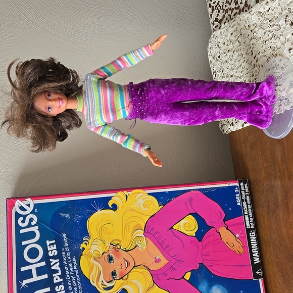 1999 VTG Mattel Barbie Doll with Rainbow Striped Top and Purple  Pants - Picture 3 of 17